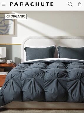 PARACHUTE
ORGANIC
Cotton Puff
Comforter
$289 FULL/QUEEN 
COLOR DUSK (blue) NWOT